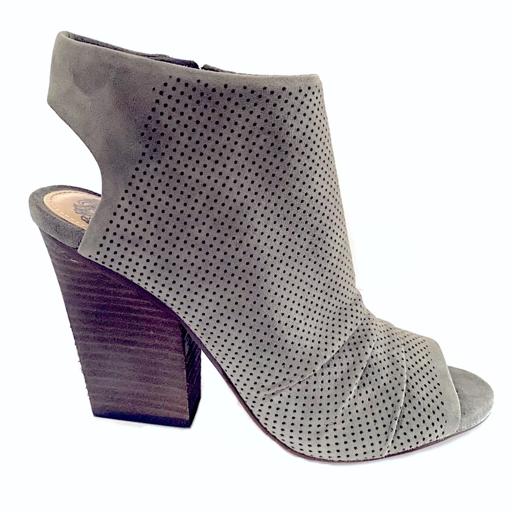 Vince Camuto Kentvi Sandal